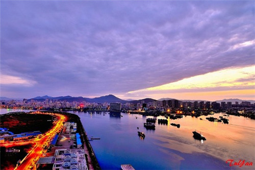 扎兰屯杜鹃花景区介绍（扎兰屯杜鹃花在什么位置）