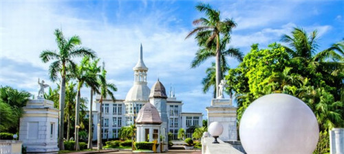 倒车进车位小游戏怎么玩（倒车入位游戏）